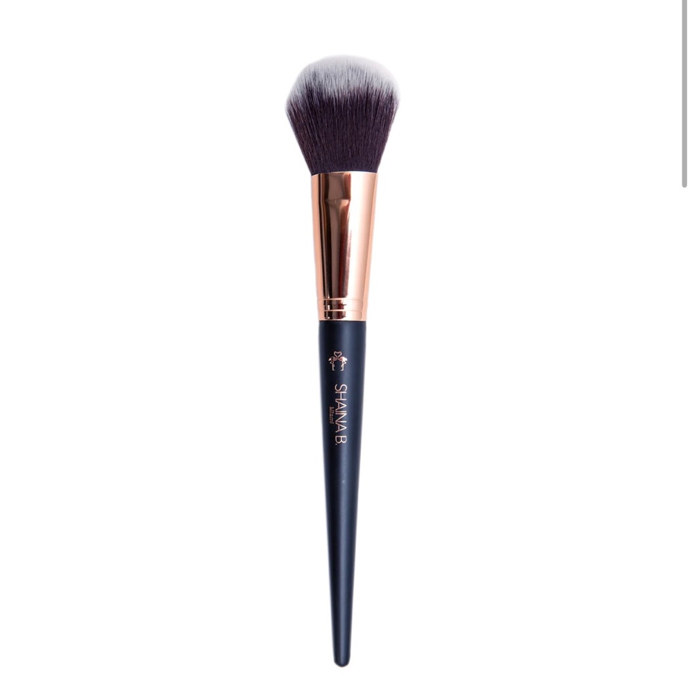 Shaina B Miami blush brush